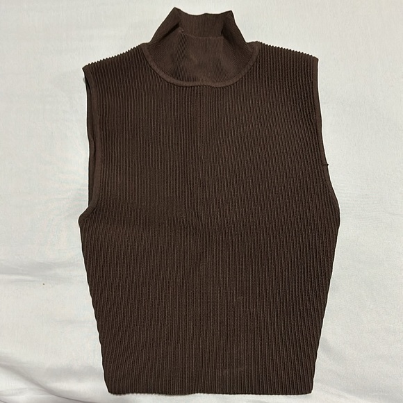 Aritzia Sculpt Knit Mock Tank - Picture 4 of 5